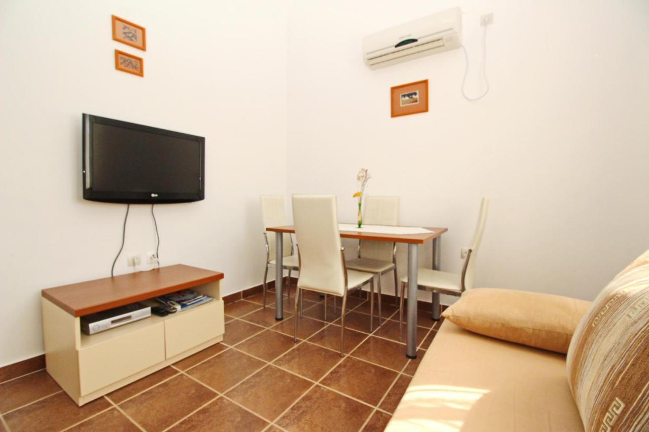 Apartments With A Parking Space Baska, Krk - 18789 المظهر الخارجي الصورة